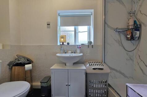 Shower Room.jpg