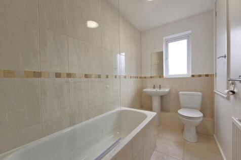 Bathroom 1.jpg