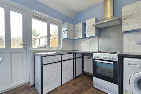 Kitchen 2.jpg