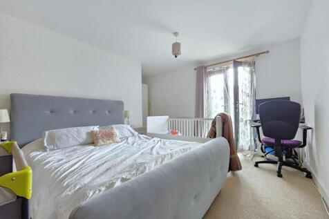 Mater Bedroom 1.jpg