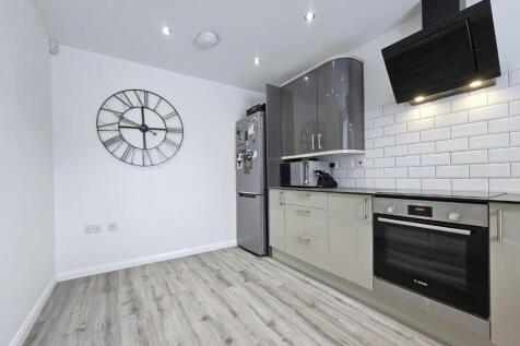Kitchen 2.jpg