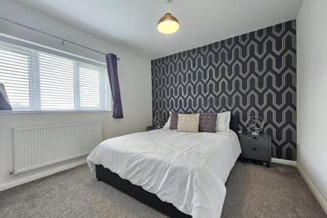 Bedroom One 1.jpg