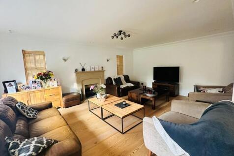 main living 2.jpg