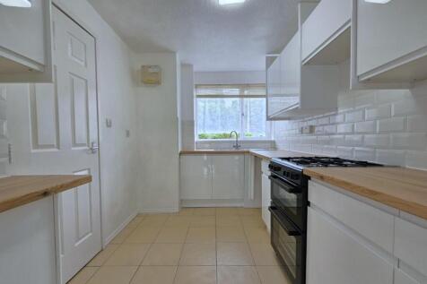 Kitchen (1).jpg