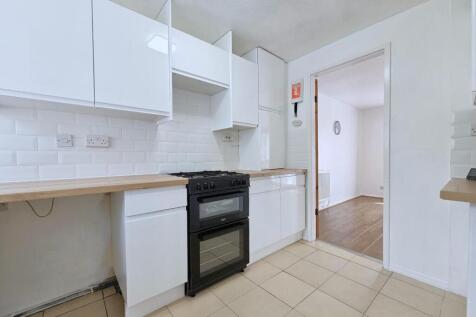 Kitchen (2).jpg