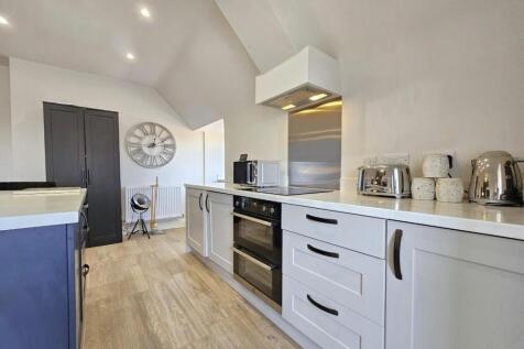 Kitchen 1.jpg