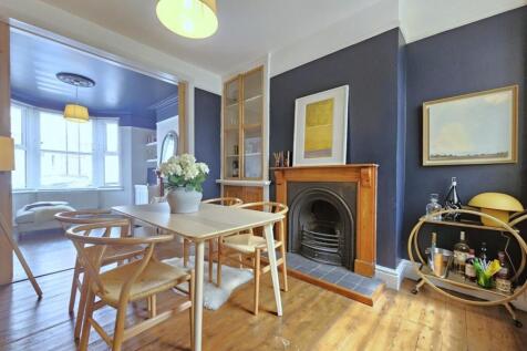 Dining room.jpg