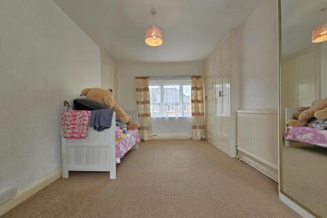 Bedroom one 2.jpg