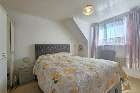 Bedroom One.jpg