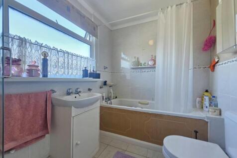 Bathroom.jpg