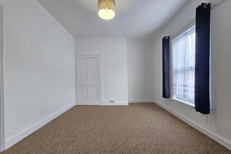 Bedroom one 1.jpg