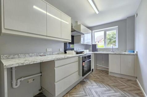 Kitchen 2.jpg