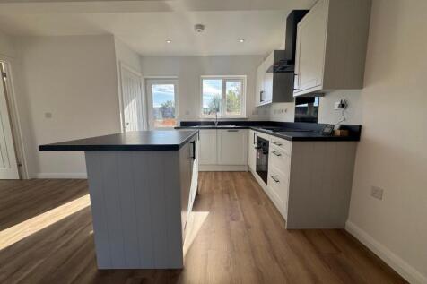 kitchen 1.jpg