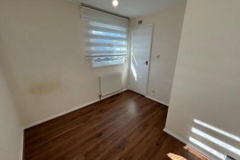 bedroom 3.jpg