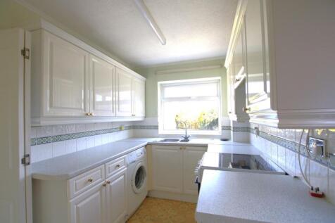 Kitchen 2.JPG