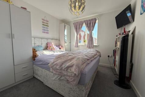 Bedroom 2.jpg