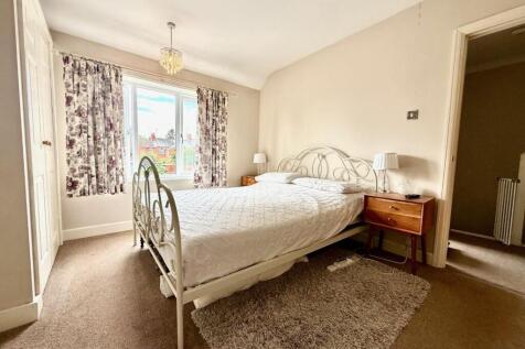 Bedroom 2.jpg