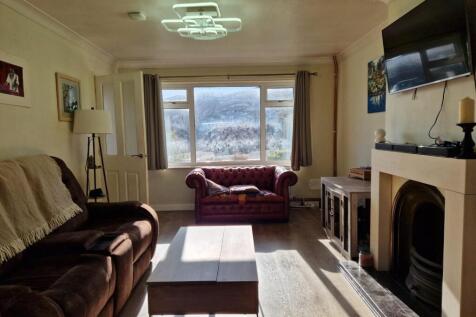 Living room.jpeg