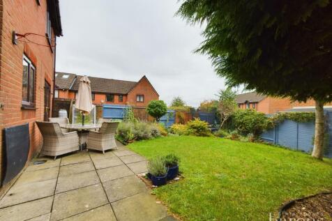 CAM01093G0-PR0413-STILL005.jpg