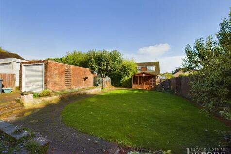 CAM01093G0-PR0423-STILL005.jpg