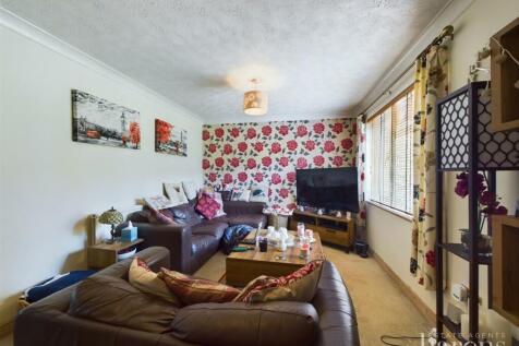 CAM01093G0-PR0415-STILL004.jpg