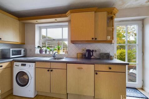 CAM01093G0-PR0431-STILL004.jpg
