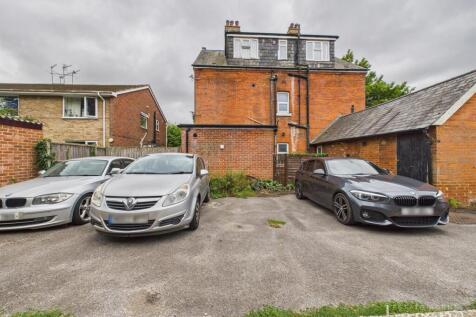 CAM05500G0-PR0036-STILL014.jpg