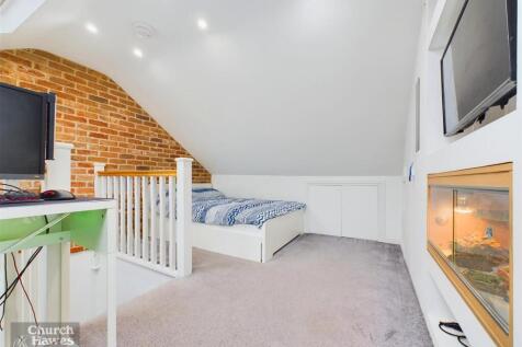 bed 3.jpg