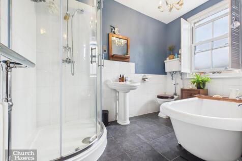 Bathroom.jpg