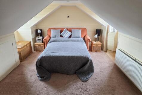Bedroom 3 1a.jpg