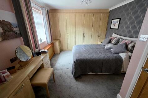 Master Bedroom.jpg