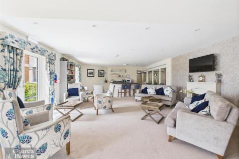 Residents Communal Lounge.jpg