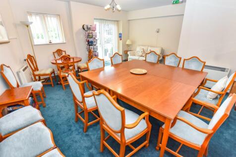 Communal Dining