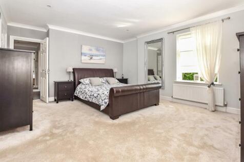 Master Bedroom.JPG