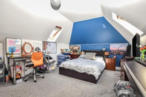 Bedroom ...JPG