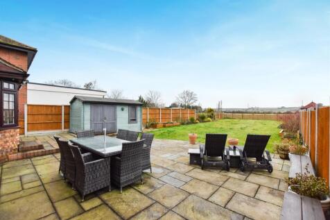 rear garden.jpg