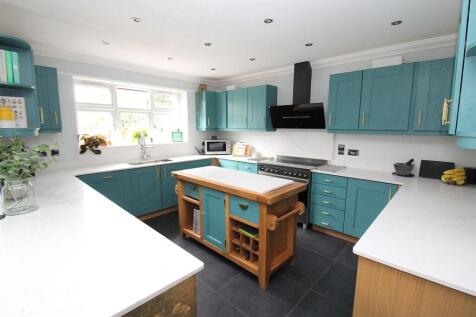 KITCHEN USE.JPG
