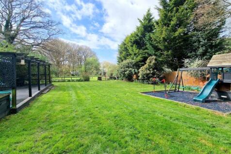 GARDEN 2.jpg
