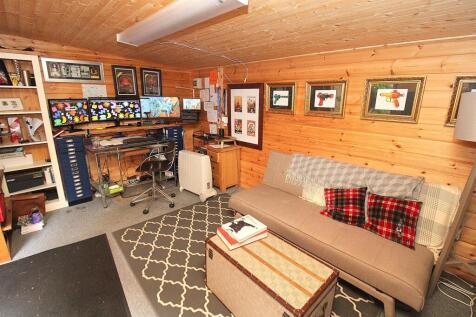 GARDEN OFFICE.JPG