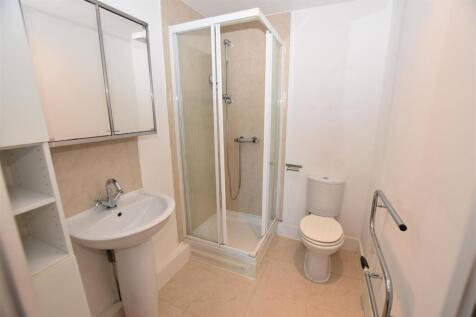 en-suite shower room