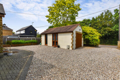 Studio/Garage