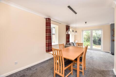 Dining Area.jpg
