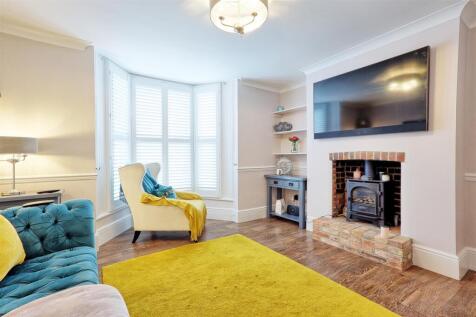 IMG_1955_6_7_easyHDR-interior3.jpg