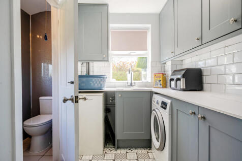 Utility&#43;shower Room