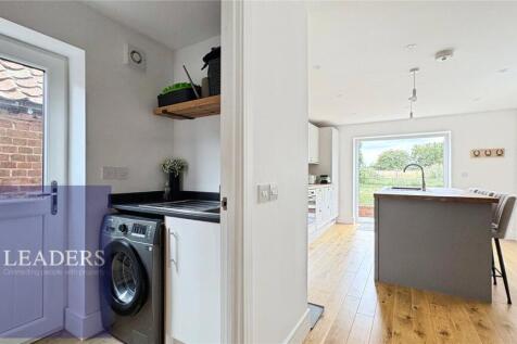 Utility &amp; Kitchen