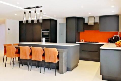 Kitchen (4).jpg