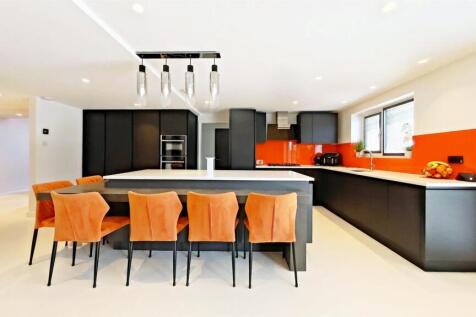 Kitchen (2).jpg
