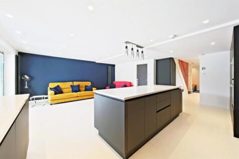 Kitchen (3).jpg