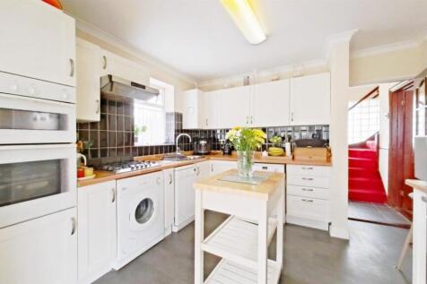 Kitchen (2).jpg