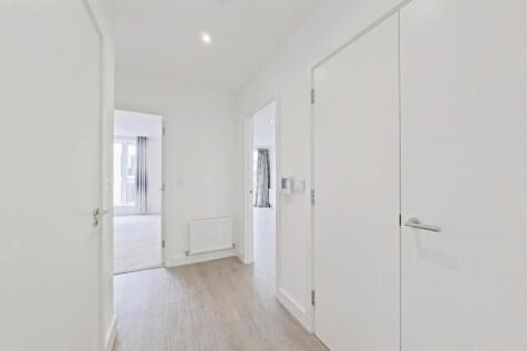 Hallway (1)_pe.jpg